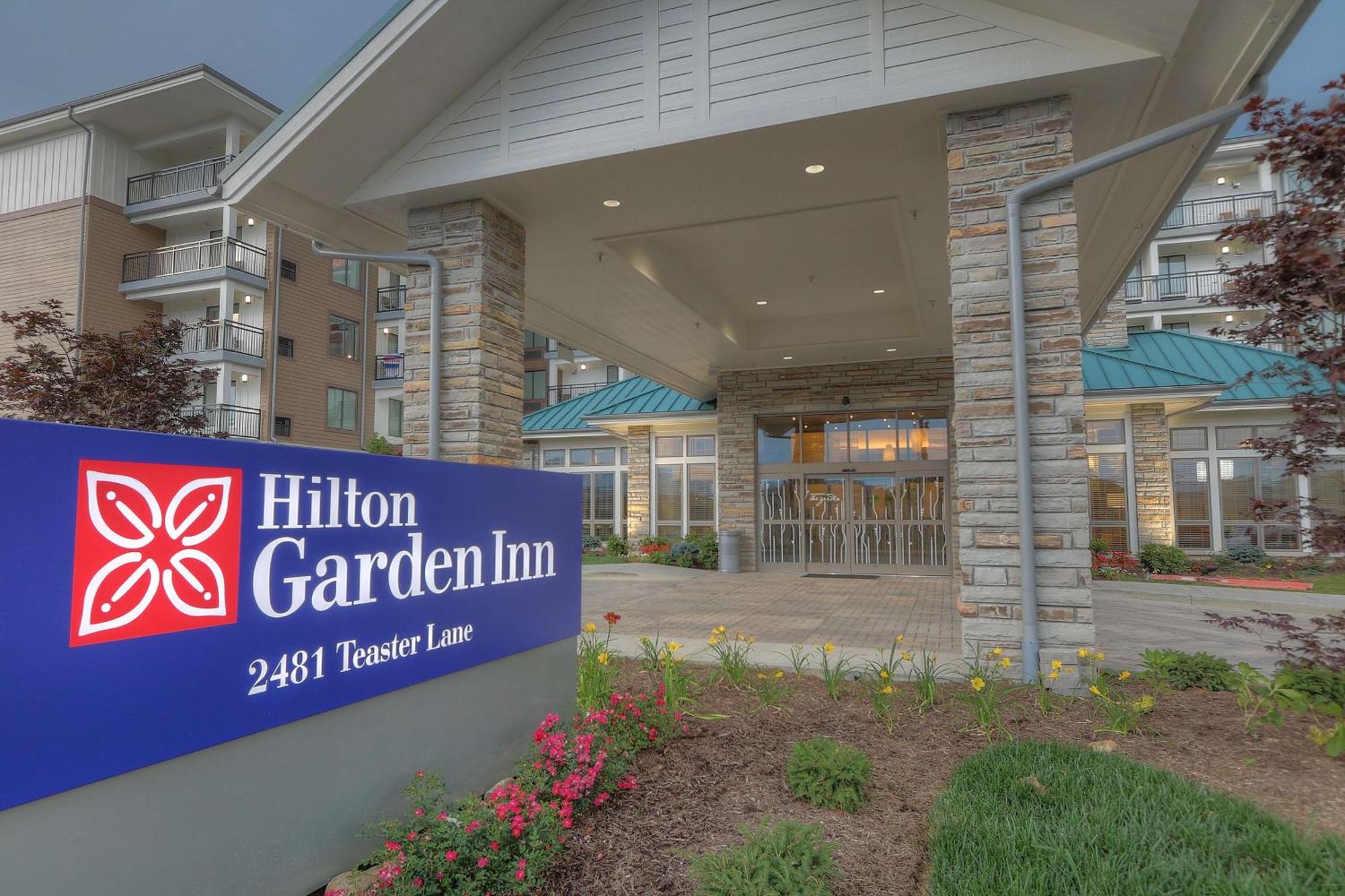 Hilton Garden Inn Pigeon Forge Exterior photo